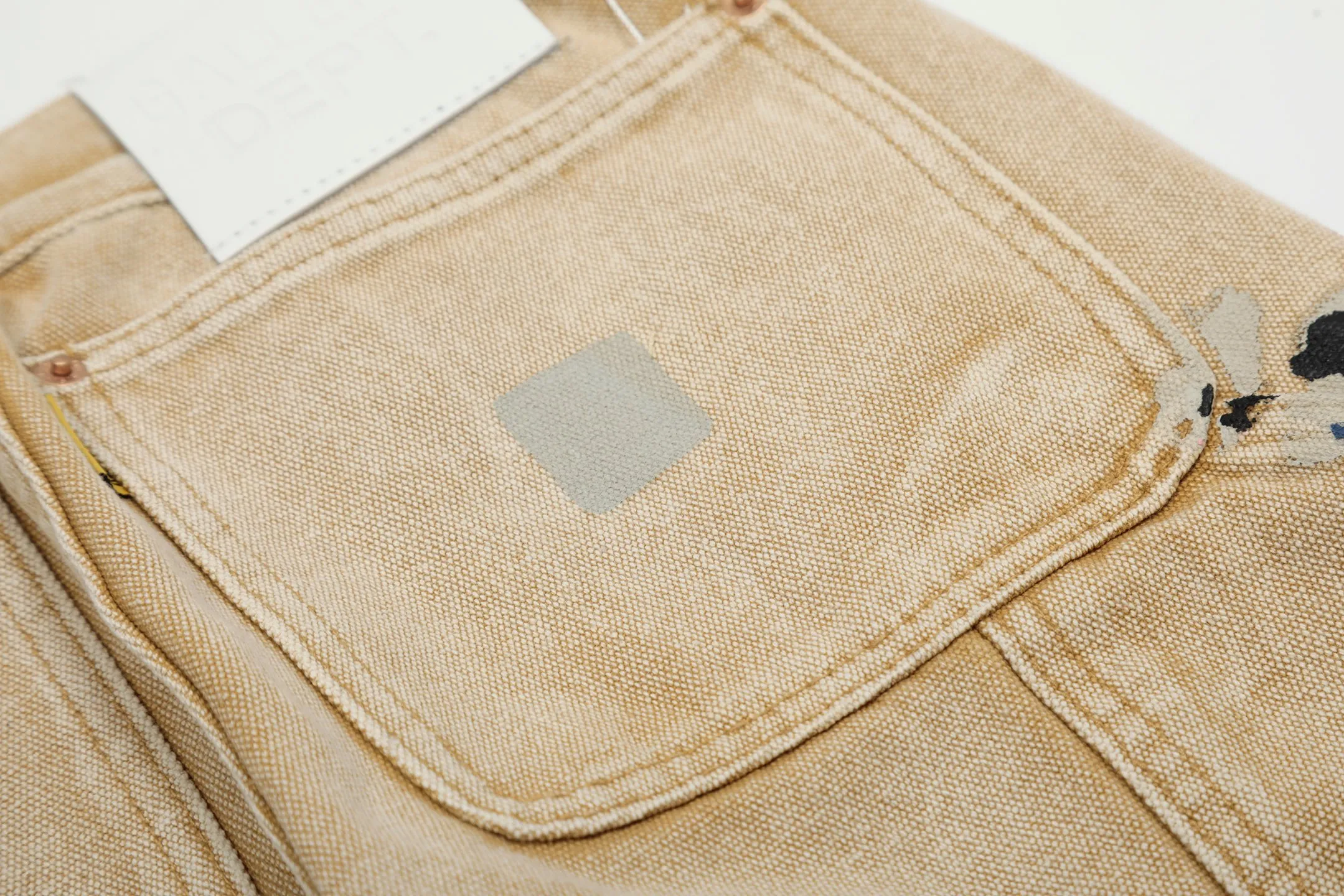#8129 P250💰 GALLERY DEPT American retro splash-ink splicing micro-horn logging overalls raw edge jeans - Original purchase and pattern making to truly restore the ultimate texture of Vintage - Original hardware accessories, washed and other elevators, QR code analysis are all purchased from the original factory, high degree of restoration, welcome to compare with a certain product~ - Three-dimensional version Loose and comfortable, not picky about the figure, taller and slimmer, factory Seiko, original factory quality control, same style for men and women, can be matched with couples Versatile recommendation: must-have jeans for all seasons Size: S-XXL (28-36)